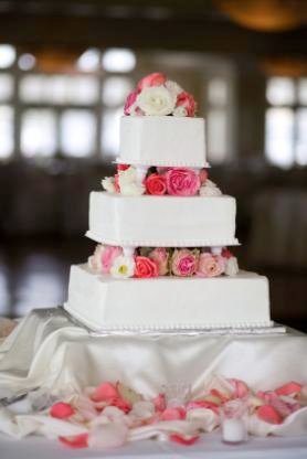 Arti kue pernikahan 