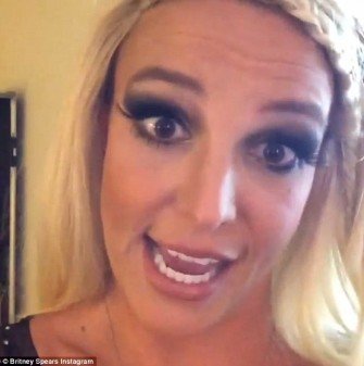 Ekspresi Britney dalam video curhatnya