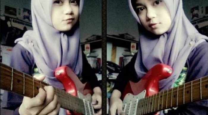 028518600 1421232627 Meliani Siti Sumartini Gadis Berhijab Jago Main Musik Metal Hebohkan Facebook dan YouTube