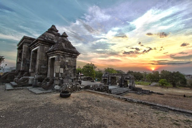 Candi Ratu Boko (Pegipegi)