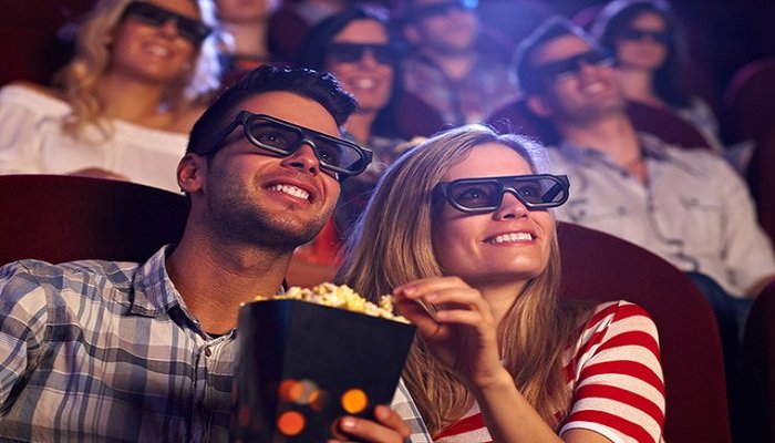 foto perjalanan panjang popcorn jadi kudapan favorit di bioskop