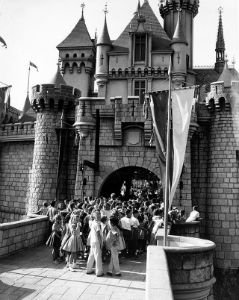 Hari pembukaan Disneyland 1955