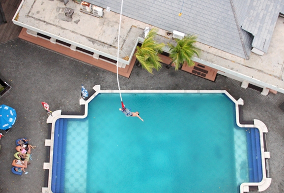 Bungee Jumping Bali Tower (www.virustraveling.com)