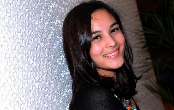 Pengalaman Seru dan Menyenangkan Chelsea Islan di Headshot