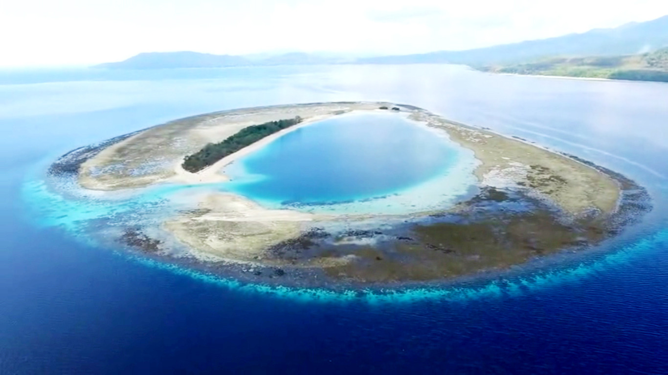 Pulau Pombo 5 Destinasi Wisata Indonesia Untuk Kamu yang Suka Petualangan