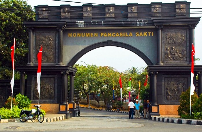 Gerbang Monumen Pancasila Sakti Eventseeker