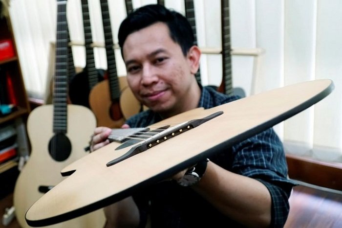 Gitar tipis buatan Bandung Kompas