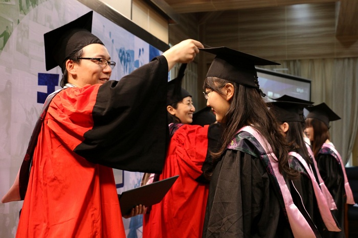 Wisuda Nggak Selalu Ngenes, Ini 5 Keuntungan Bagi Kamu yang Jomblo