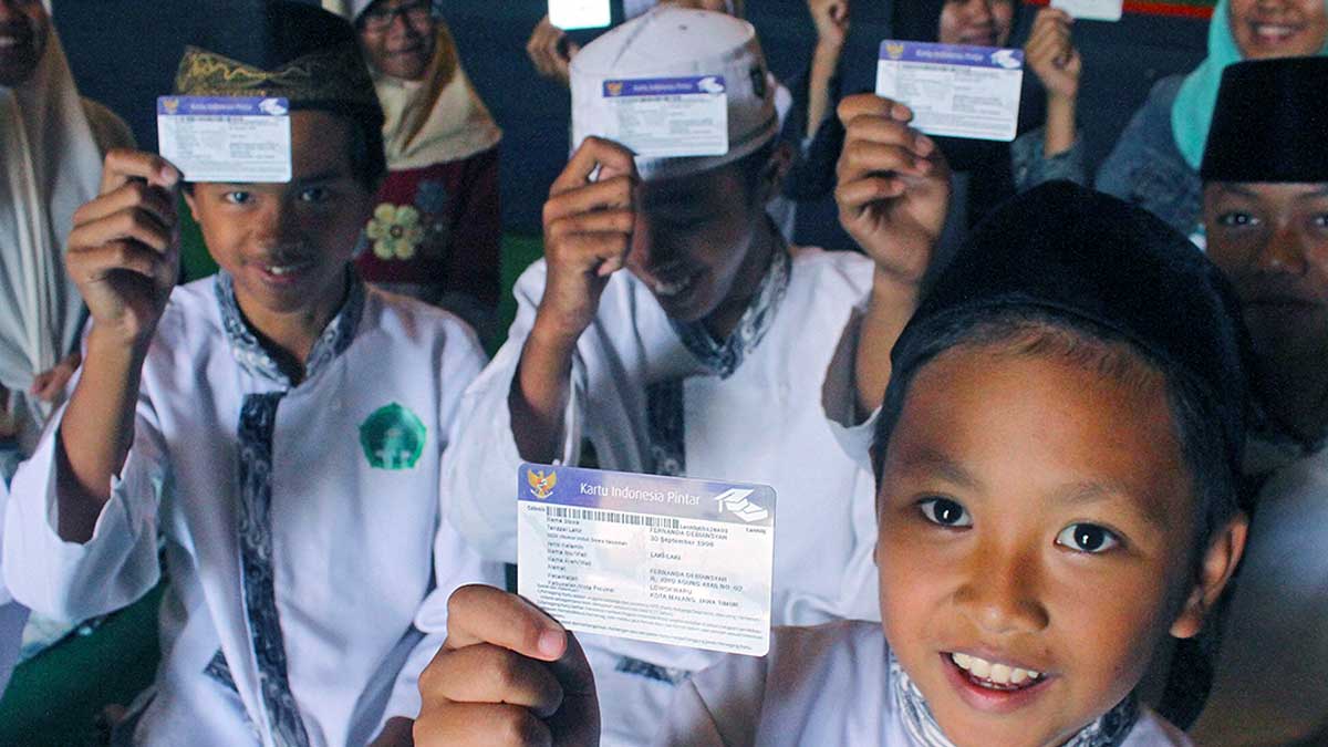 Cara Daftar BLT Anak Sekolah Juni 2022, Mudah Cukup Pakai HP